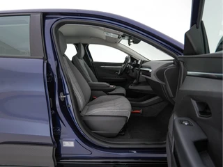Renault Megane E-Tech – thumbnail 12