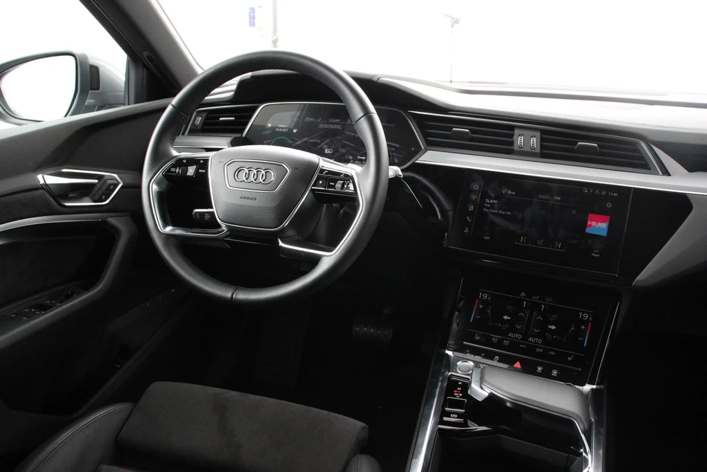 Audi e-tron – foto 15
