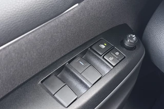 Toyota Yaris – thumbnail 15