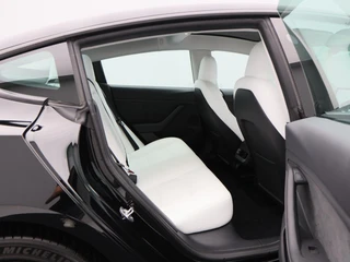 Tesla Model 3 – thumbnail 32