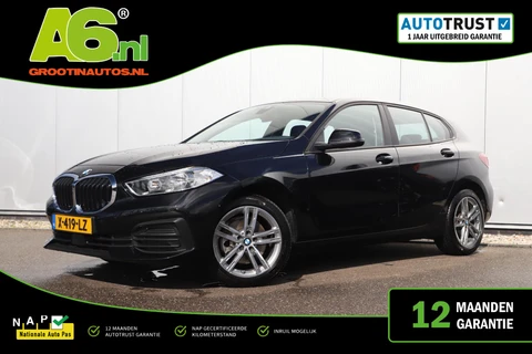 BMW 1-serie 118i 136PK Automaat Navigatie Carplay Android Stoelverwarming 17 inch LMV Cruise Parkeersensor LED