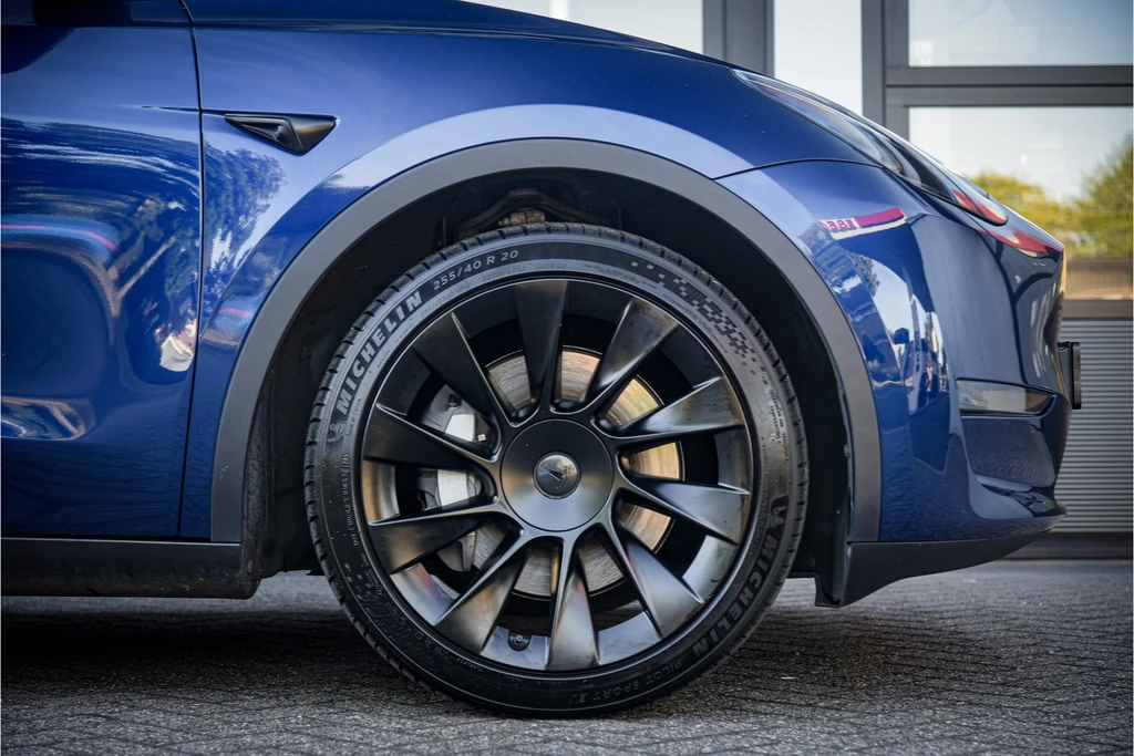 Tesla Model Y – foto 13