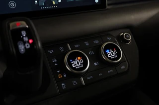 Land Rover Defender – thumbnail 23