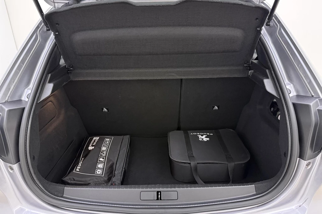 Peugeot e-208 – foto 11