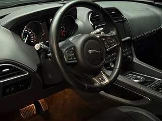 Jaguar F-PACE – thumbnail 33