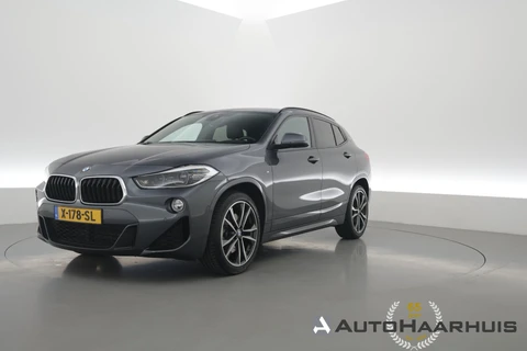 BMW X2 xDrive20i M sport | High Executive | Rijklaar!! | HUD | Cruise | Navi + Apple CarPlay | Camera | Stoelverw. | Elek. Achterklep
