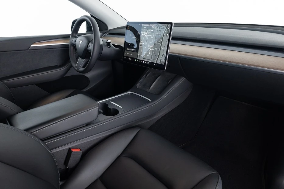 Tesla Model Y – foto 8