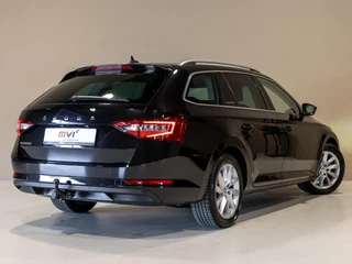 Škoda Superb – thumbnail 4