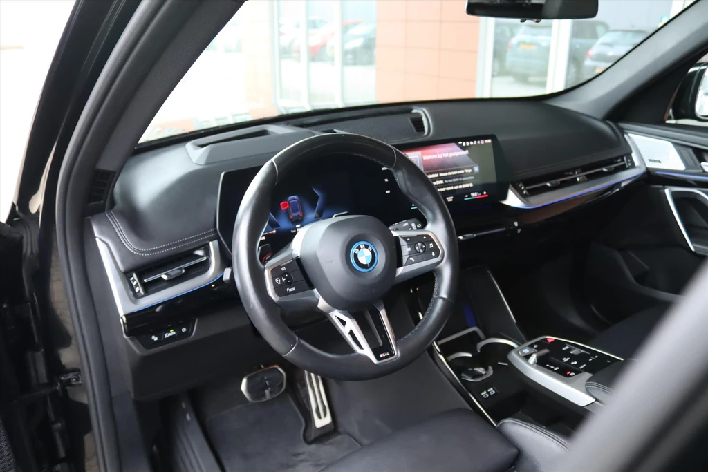 BMW iX1 – foto 23