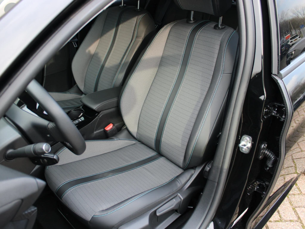 Peugeot e-208 – foto 26