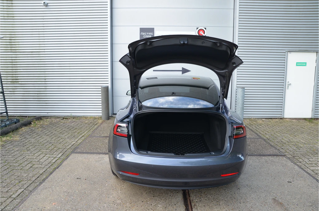 Tesla Model 3 – foto 33