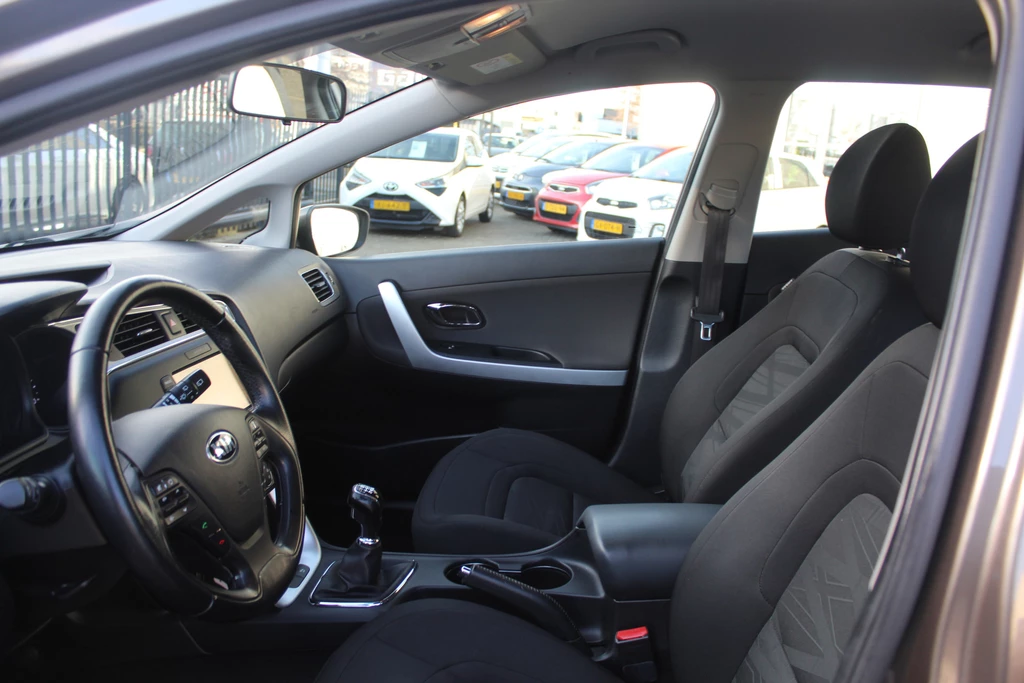 Kia cee'd – foto 15