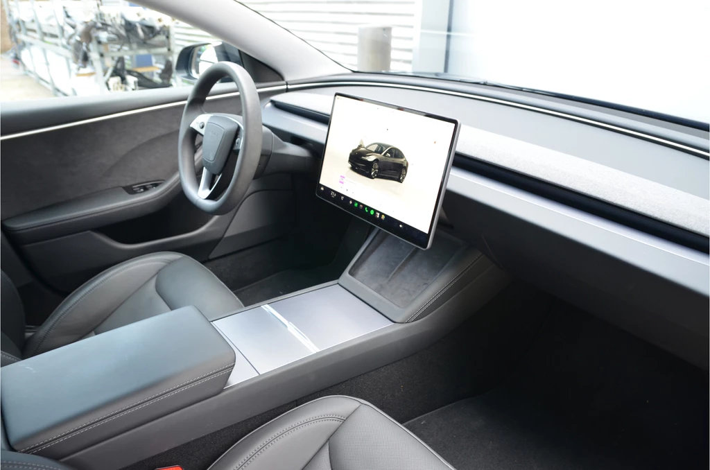 Tesla Model 3 – foto 11