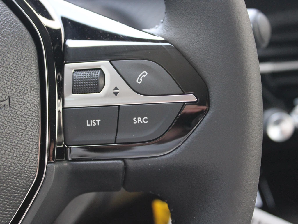 Peugeot 208 – foto 23