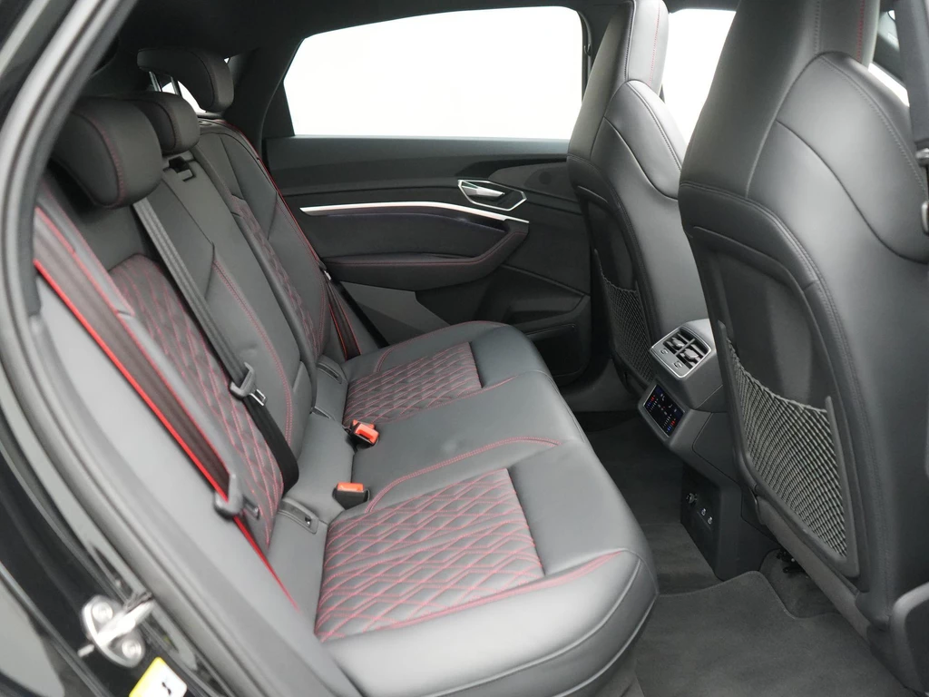 Audi Q8 Sportback e-tron – foto 60