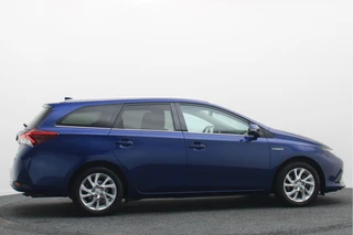 Toyota Auris – thumbnail 9