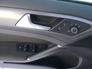 Volkswagen Golf – thumbnail 12
