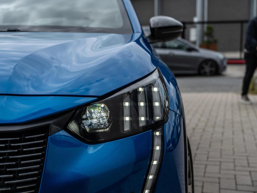 Peugeot 208 – foto 16