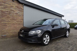 Volkswagen Golf – thumbnail 1