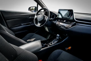 Toyota C-HR – thumbnail 3