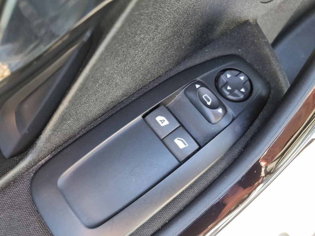 Peugeot 208 – foto 23