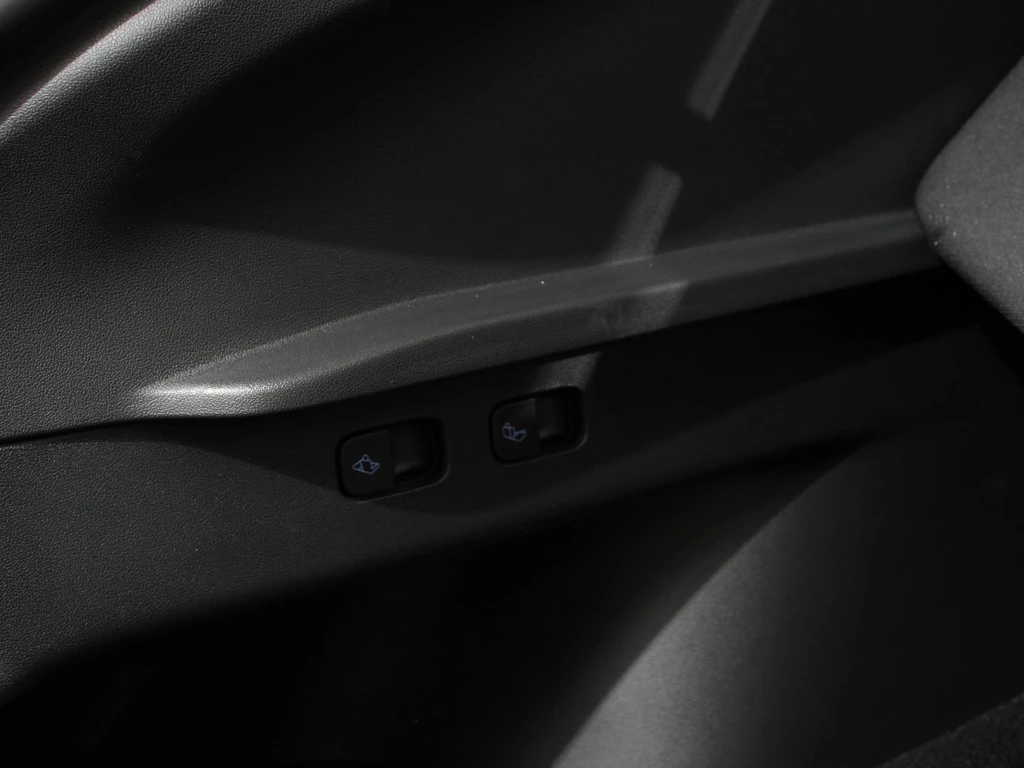 Tesla Model Y – foto 21