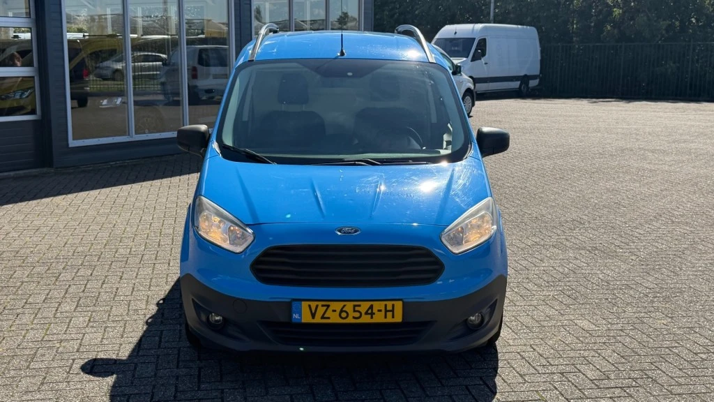 Ford Transit Courier – foto 9
