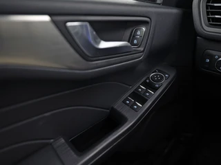 Ford Kuga – thumbnail 26