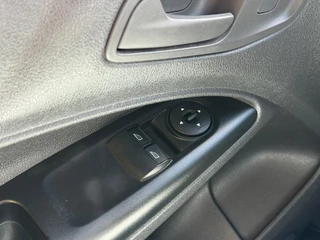 Ford Transit Connect – thumbnail 36