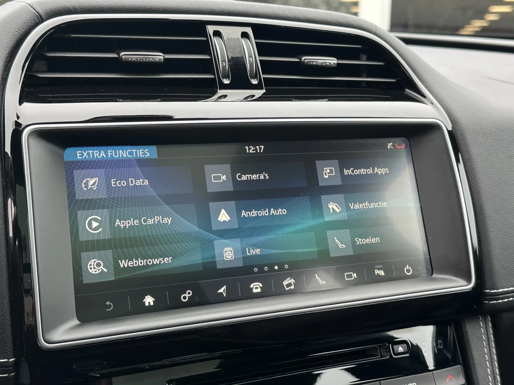 Jaguar F-PACE – foto 30