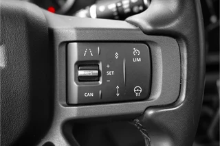 Land Rover Defender – thumbnail 41