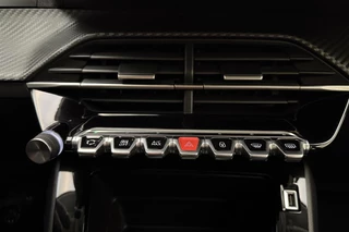 Peugeot 208 – thumbnail 18