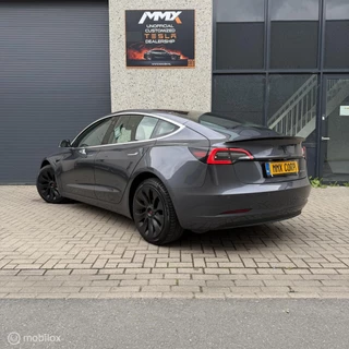 Tesla Model 3 – thumbnail 3
