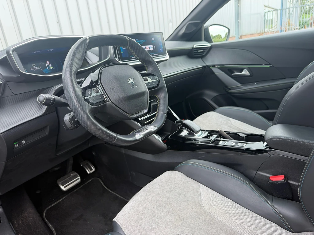 Peugeot e-208 – foto 17