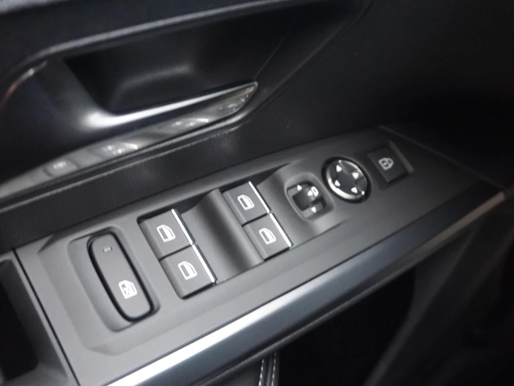 Peugeot e-3008 – foto 9