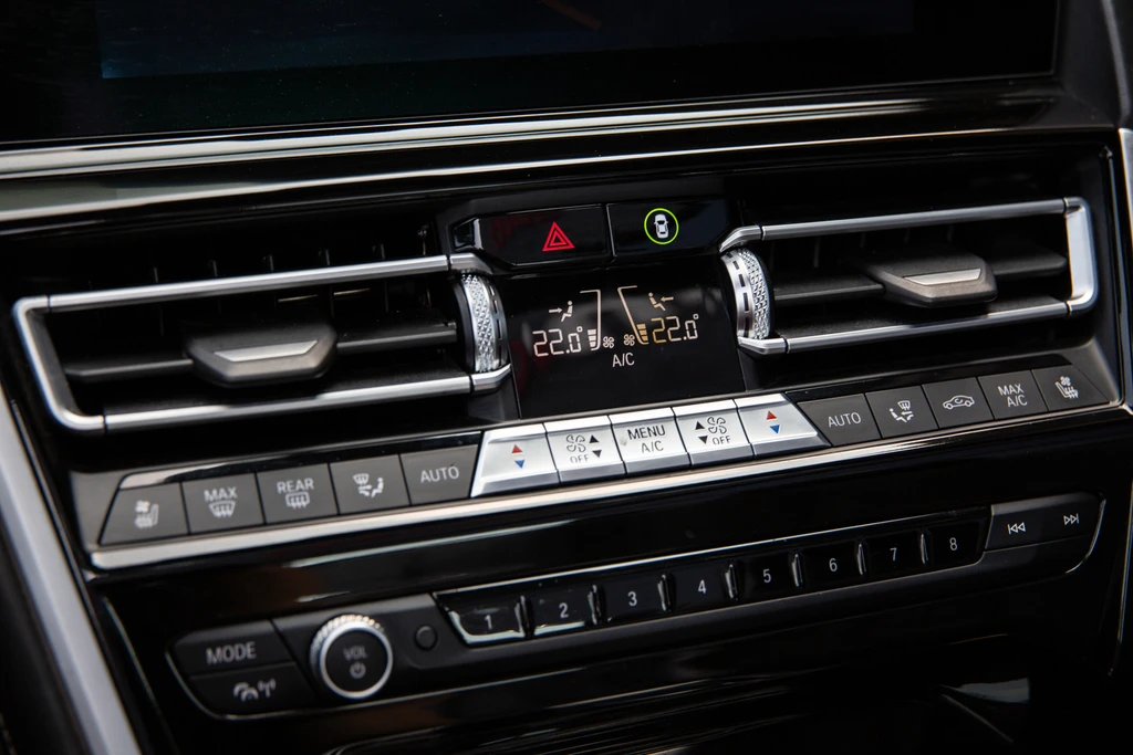 BMW 8 Serie – foto 28