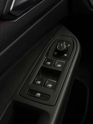 Volkswagen Golf – thumbnail 37