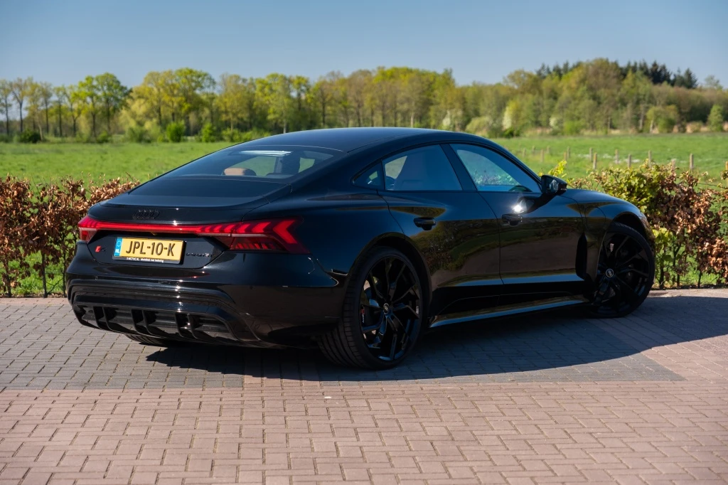 Audi e-tron GT – foto 11