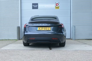 Tesla Model 3 – thumbnail 2