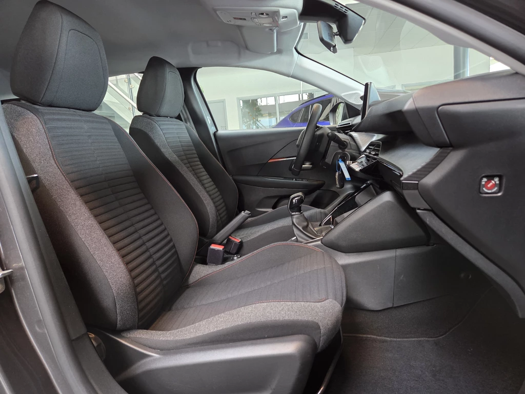 Peugeot 208 – foto 17