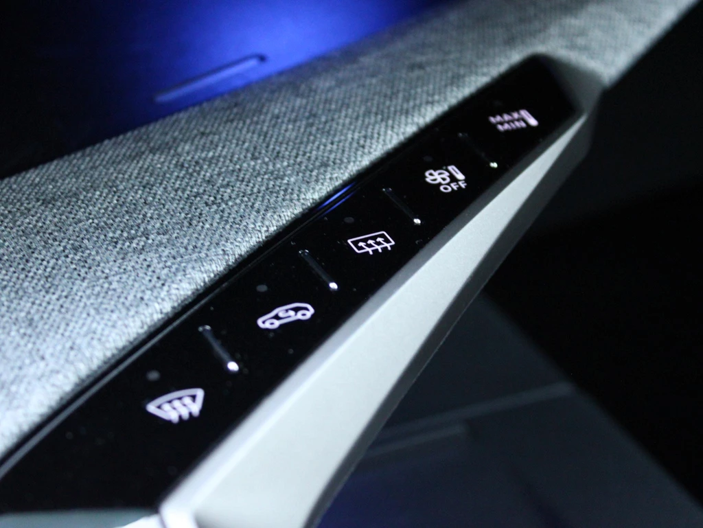 Peugeot e-3008 – foto 38