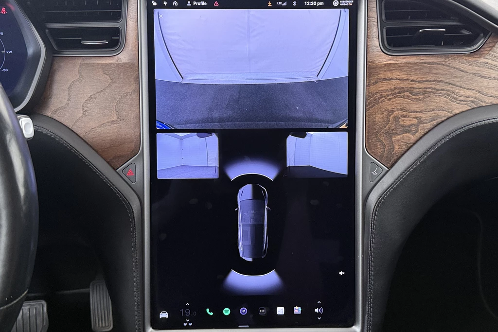 Tesla Model X – foto 22