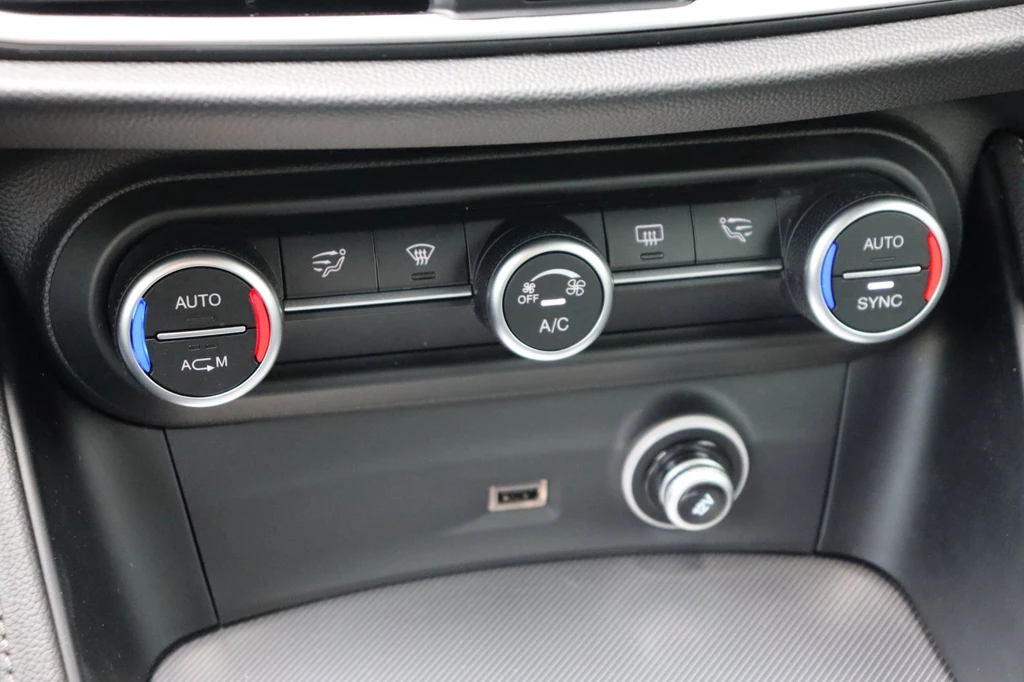 Alfa Romeo Stelvio – foto 18