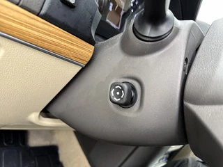 Toyota Land Cruiser – thumbnail 45
