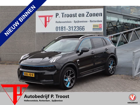 Lynk & Co 01 1.5 Panoramadak/360° Camera/Keyless/Lane assist/Adaptive cruise control/Apple carplay/Climate control/Stoelverwarming/Dodehoek detectie/Elektrisch sluitende achterklep/Elektrisch verstelbare stoel met geheugen