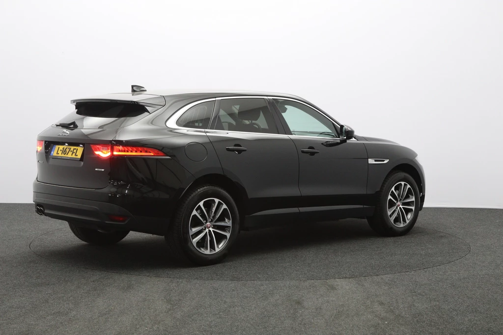 Jaguar F-PACE – foto 5