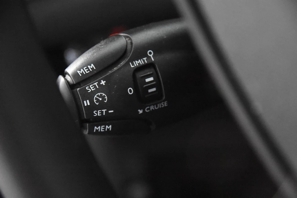 Peugeot 208 – foto 23