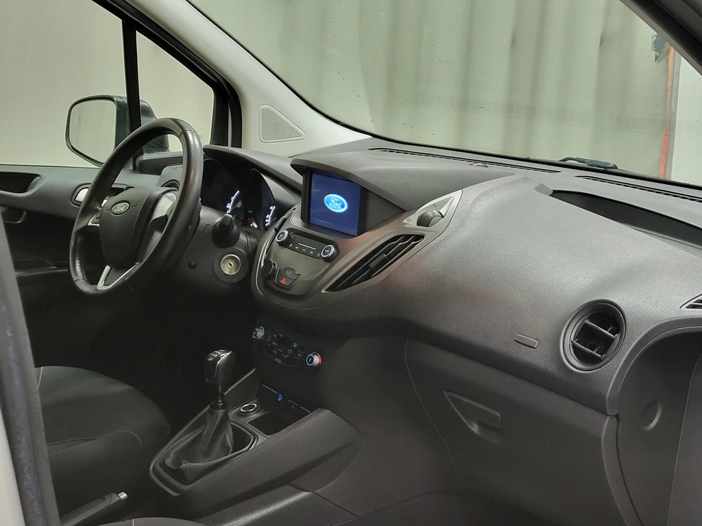 Ford Transit Courier – foto 11