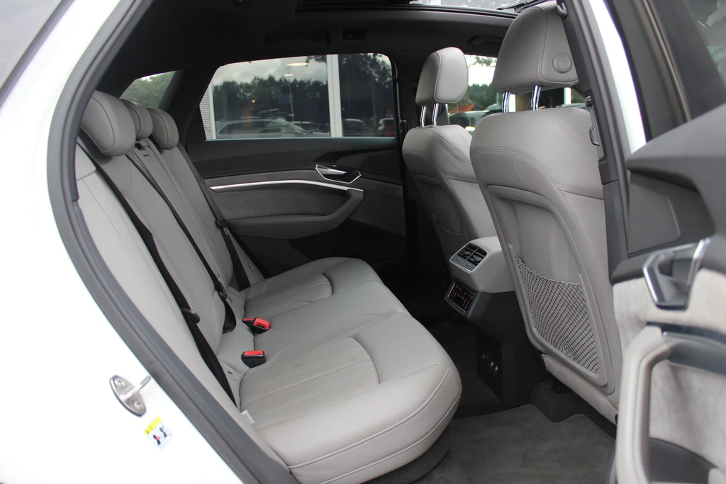 Audi e-tron – foto 16