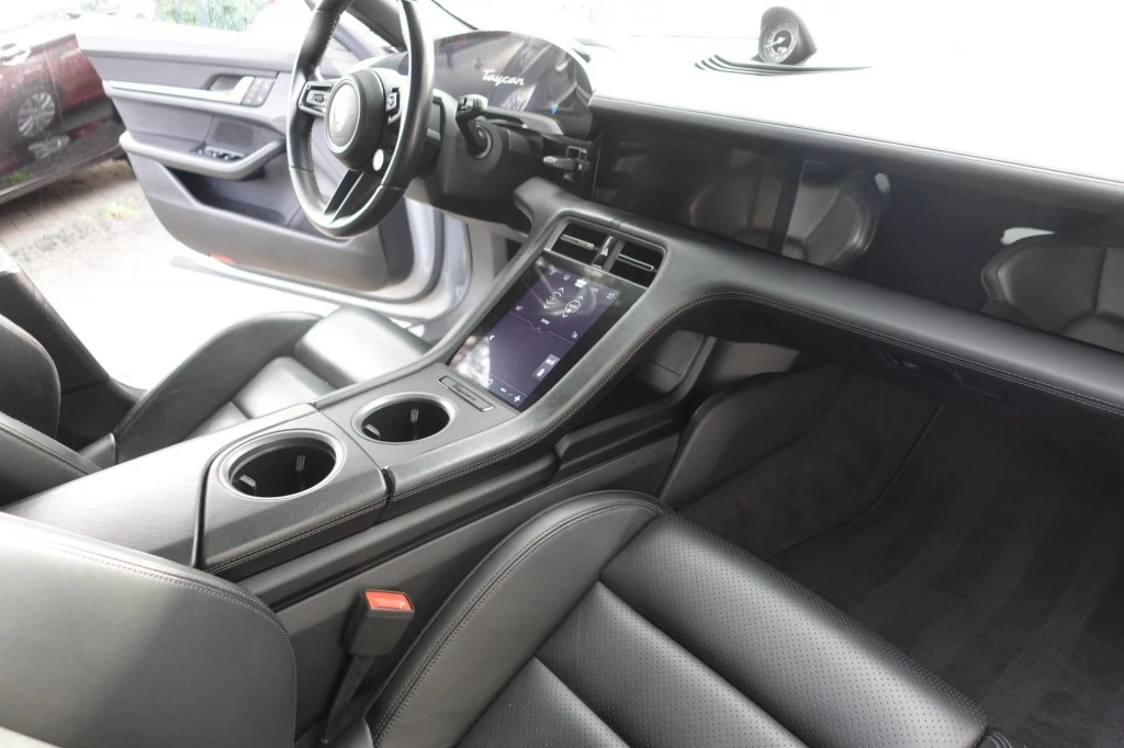 Porsche Taycan – foto 11